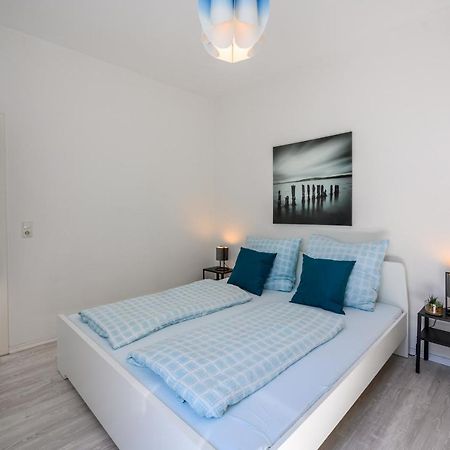 Großzügige Wohnung, TOP-Lage auf dem Werder, max 4 Personen Magdeburgo Exterior foto