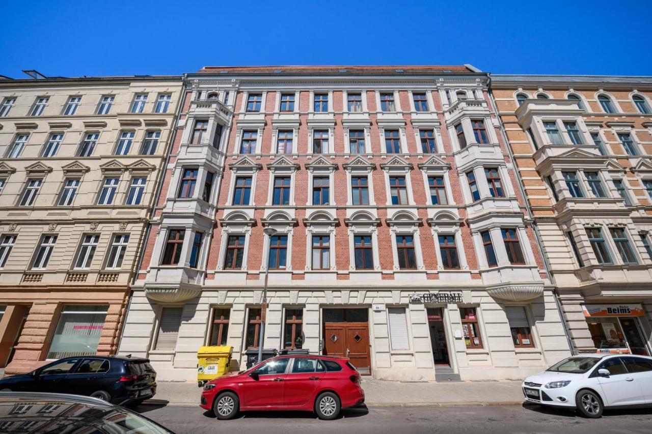 Großzügige Wohnung, TOP-Lage auf dem Werder, max 4 Personen Magdeburgo Exterior foto