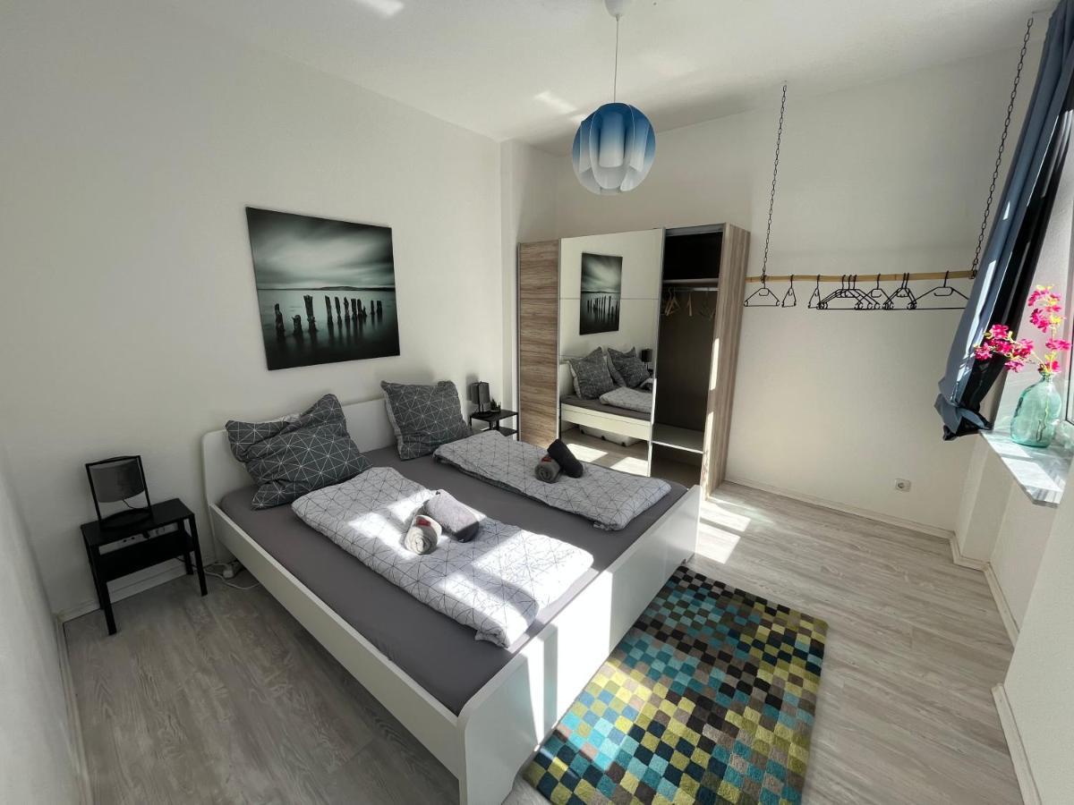 Großzügige Wohnung, TOP-Lage auf dem Werder, max 4 Personen Magdeburgo Exterior foto